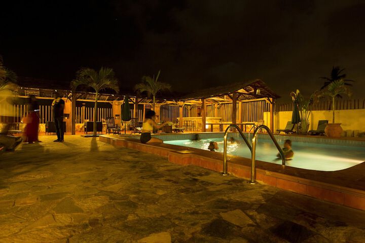 Pool 18 of 25