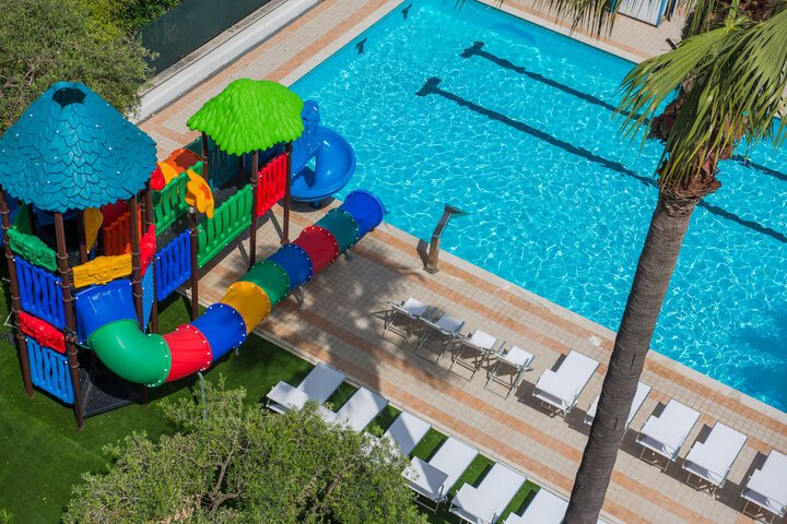 Pool 45 of 69