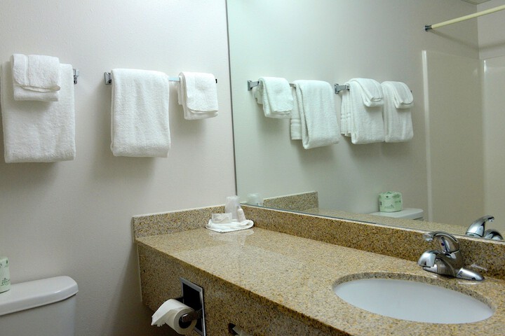 Room 11 of 25
