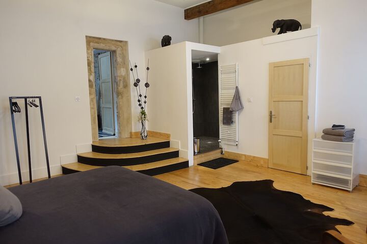 Room 8 of 36