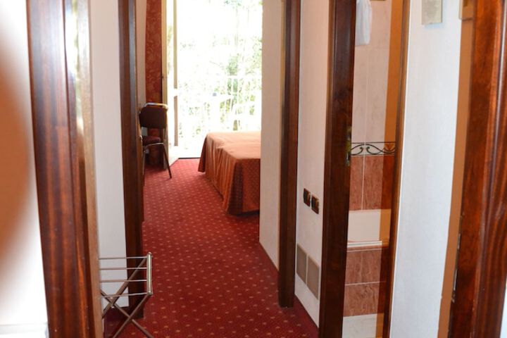 Ballroom/Hall 49 of 53