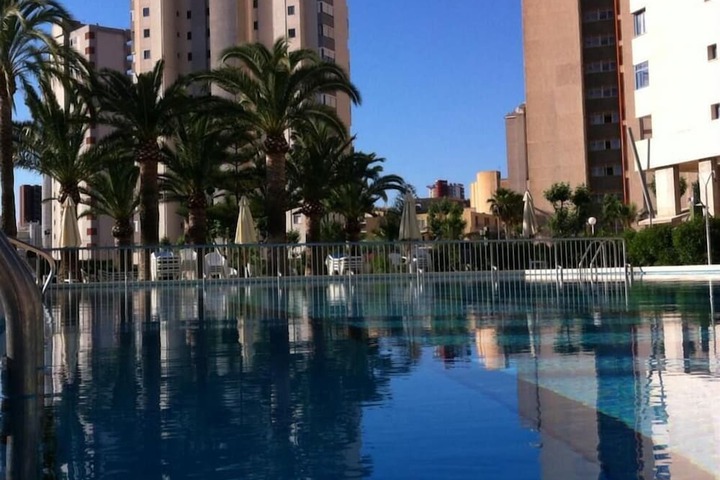 Pool 15 of 35