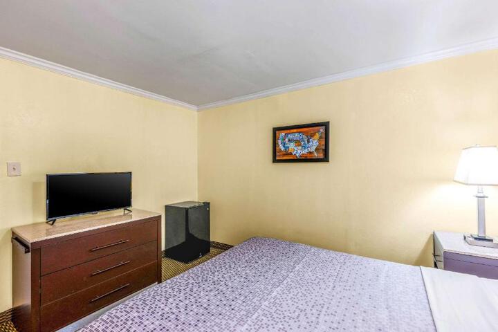 1 King Bed Accessible (1 of 16)