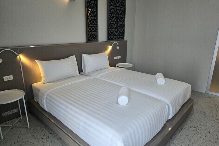 Room 15 of 85