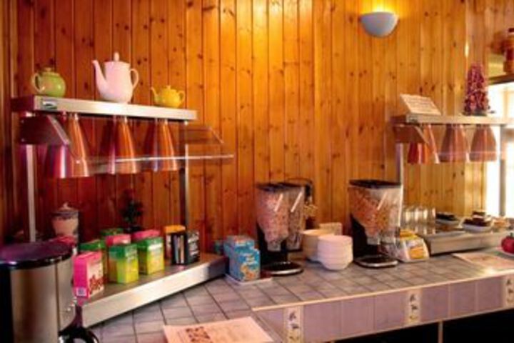 Breakfast/Coffee Service 4 of 35