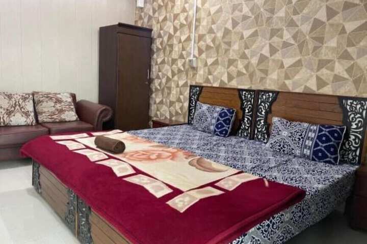 Room 2 of 14
