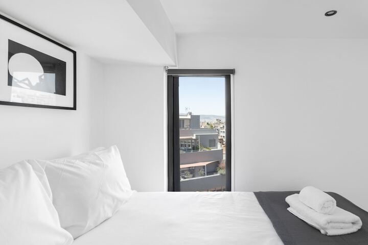 Room 72 of 100