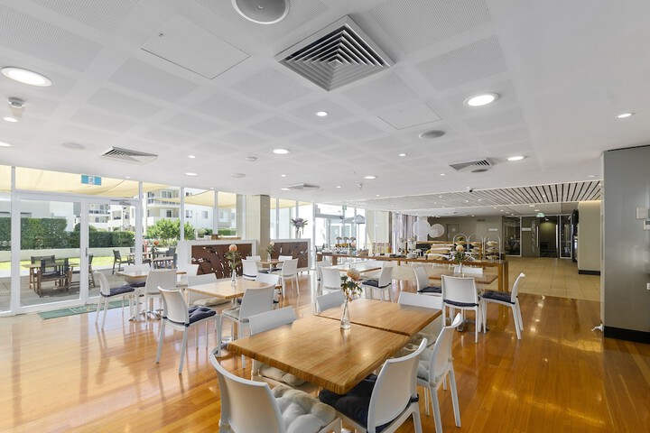 Breakfast area