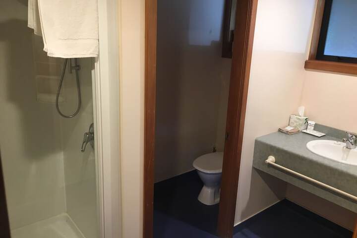 Room 42 of 63