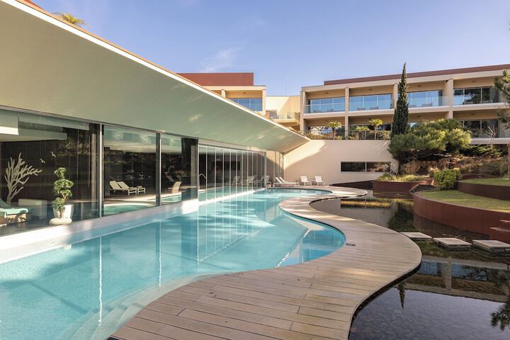 Pool 107 of 220