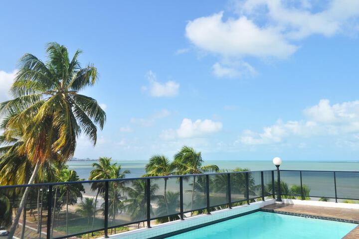 Hotel Pool