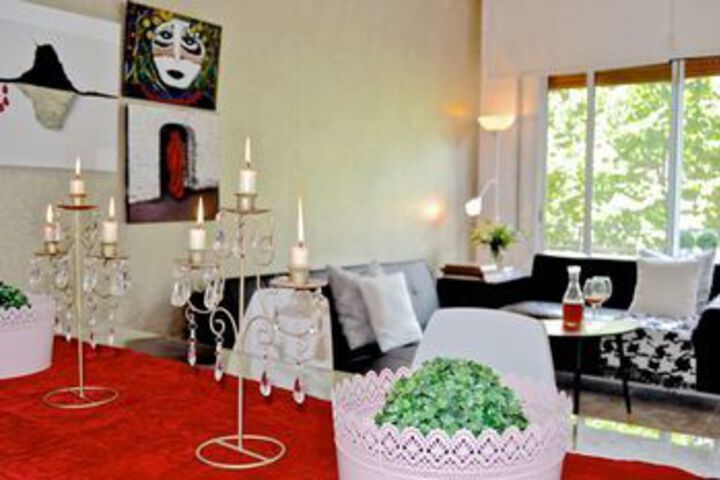 Room 74 of 102