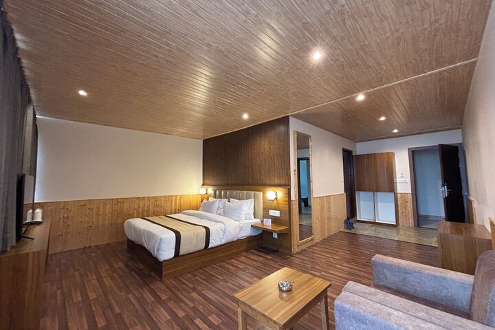 Room 43 of 67