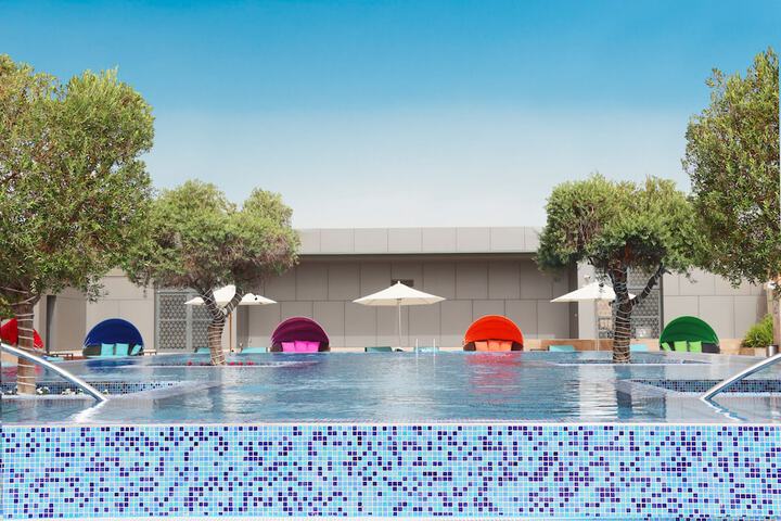 Pool Hotel