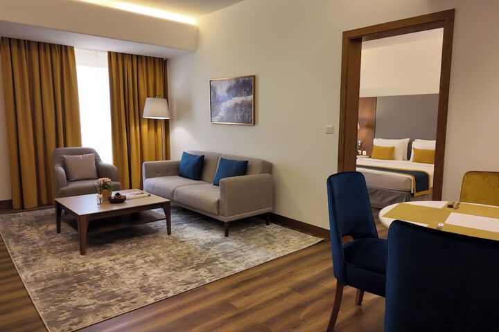 Room 25 of 67