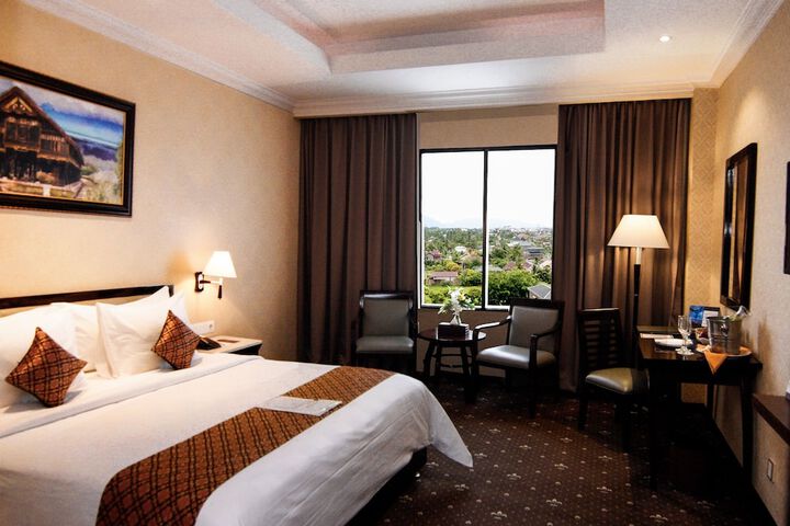 Room 5 of 38