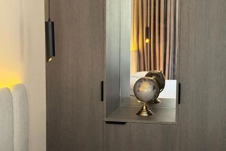 Room 4 of 57