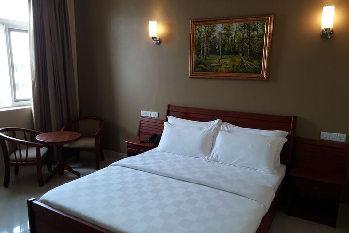 Room 6 of 87