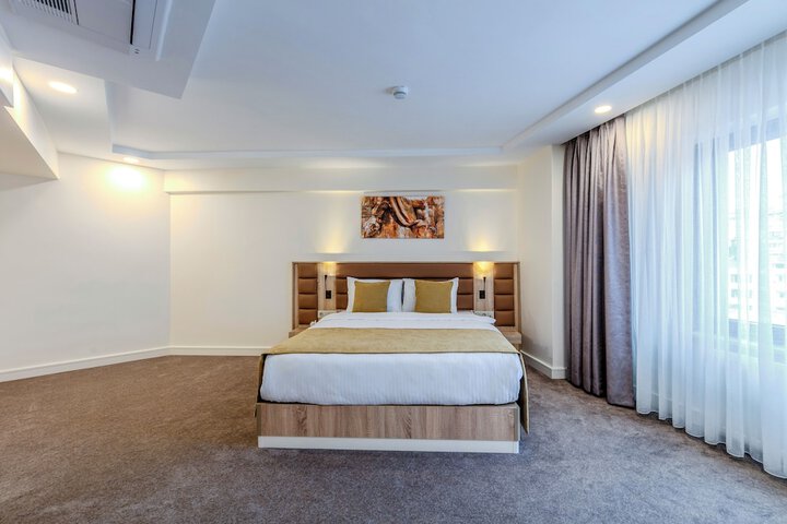 Room 31 of 170