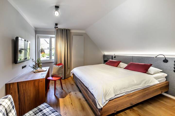 Room 15 of 117
