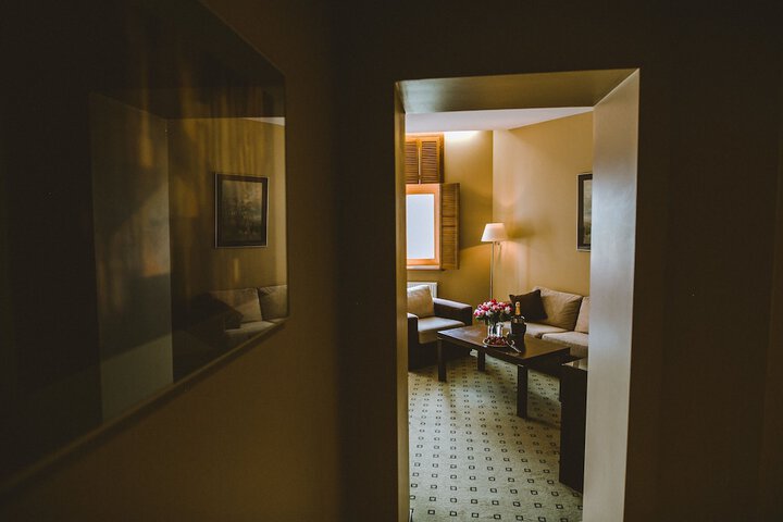 Room 10 of 85