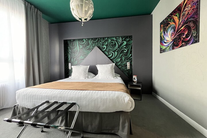 Room 18 of 62