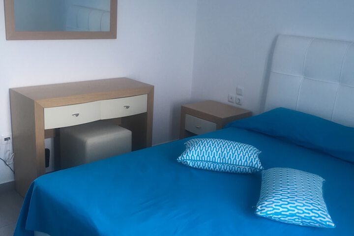 Room 10 of 35