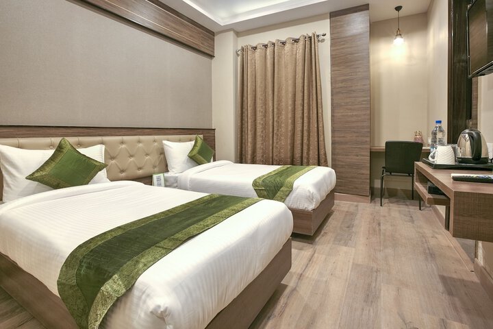 Room 17 of 46