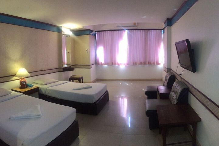 Room 22 of 147