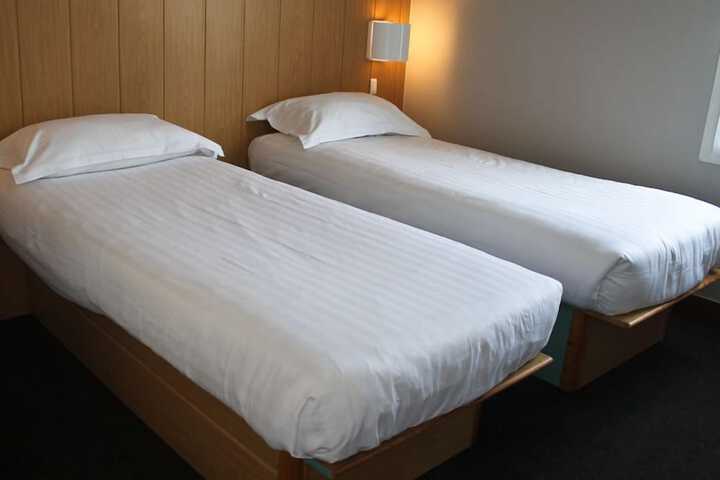 Room 9 of 22