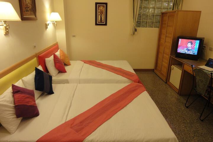 Room 18 of 24