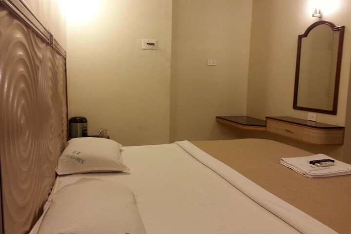 Room 2 of 5