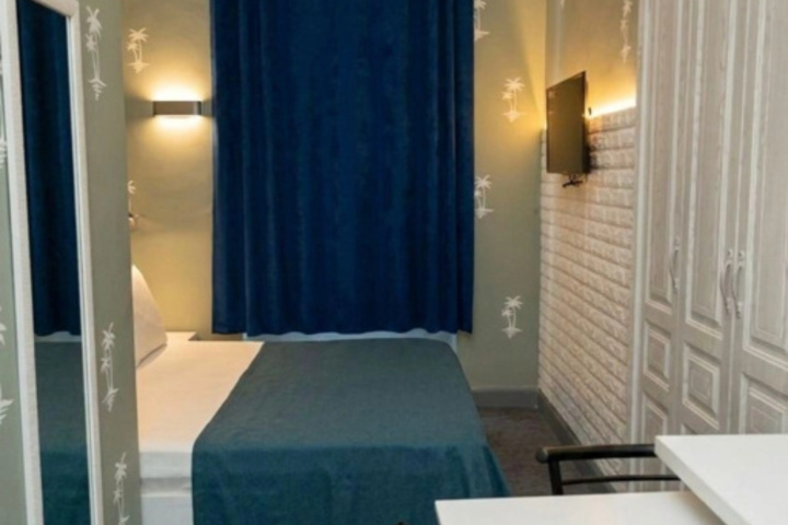 Room 7 of 21