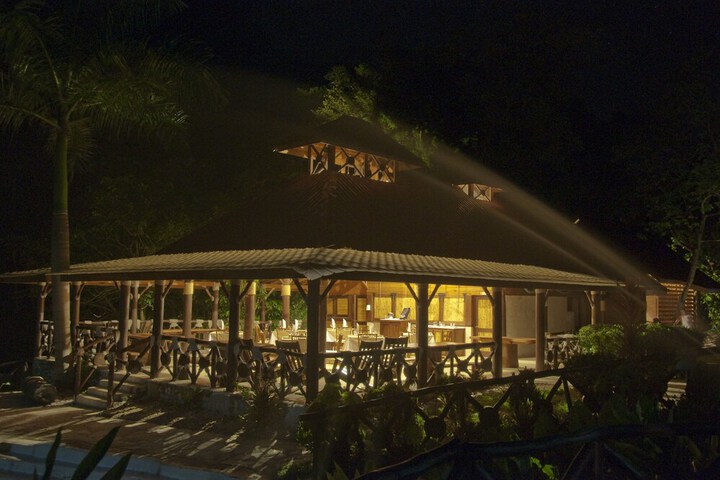 Dining 105 of 135