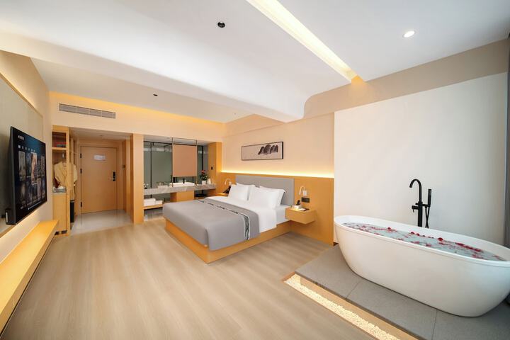 Room 10 of 67