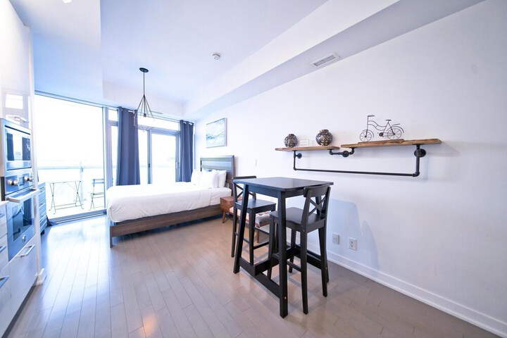 Room 44 of 174