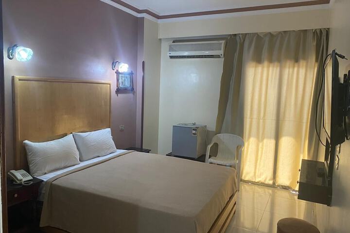 Room 11 of 73