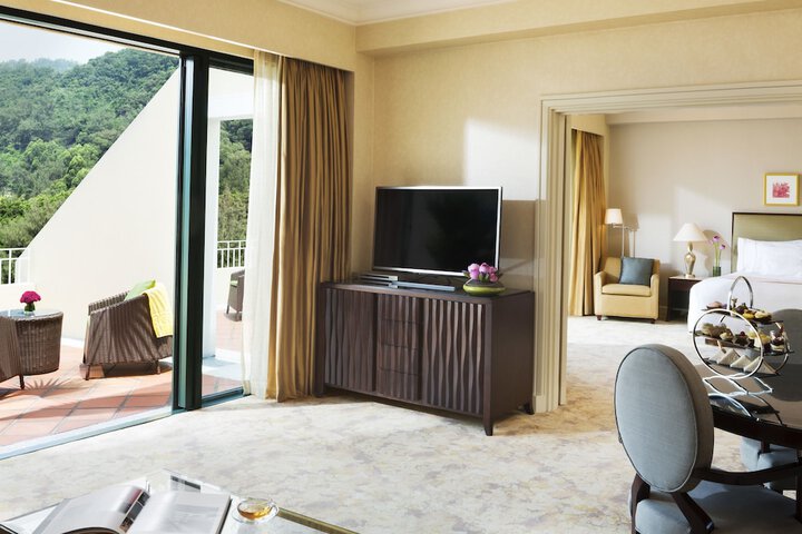 Room 20 of 38
