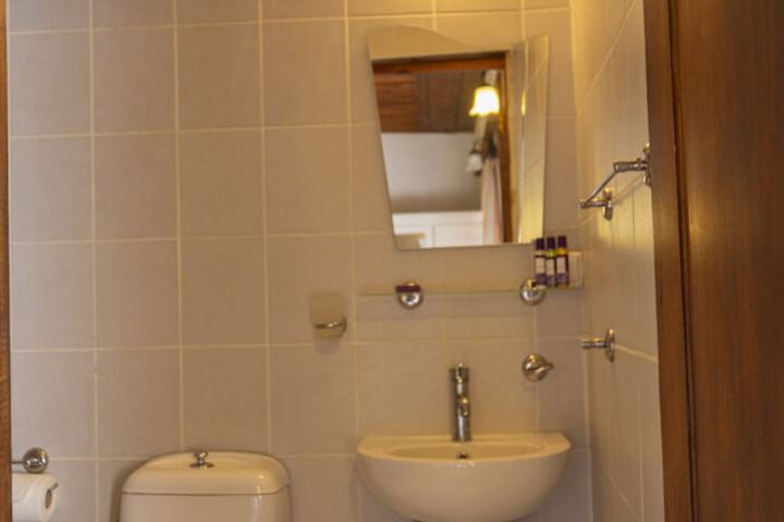 Room 14 of 14