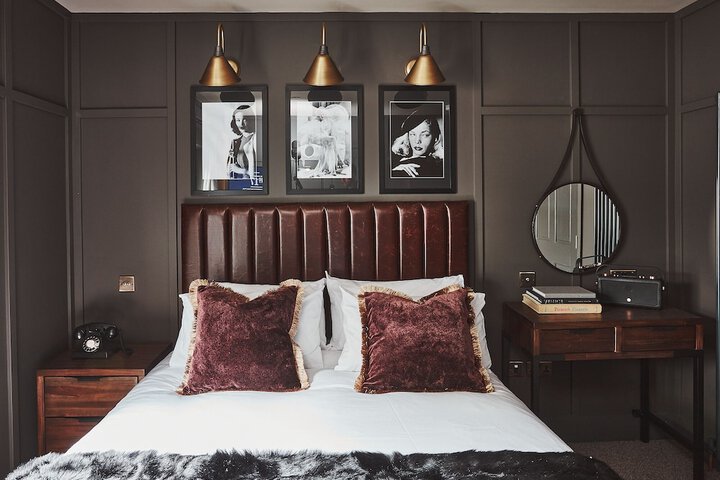 Room 5 of 44