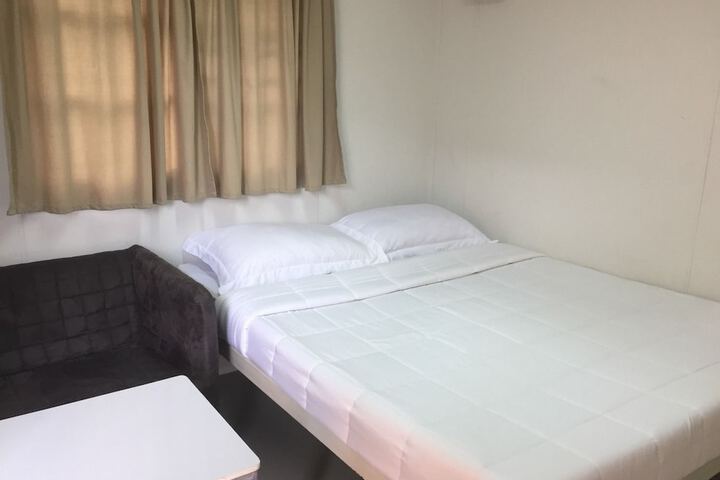 Room 26 of 189