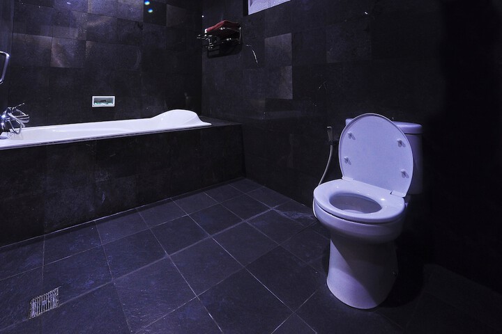 Room 19 of 33