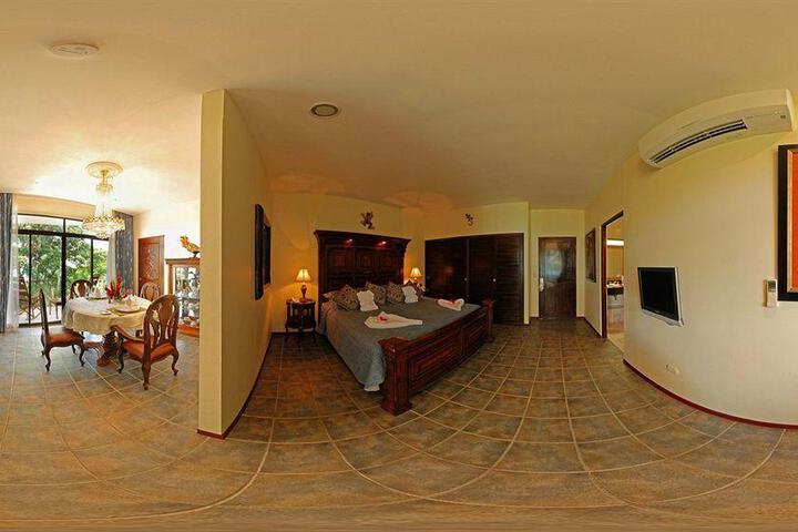 Room 116 of 178