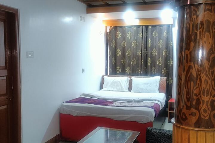 Room 18 of 38