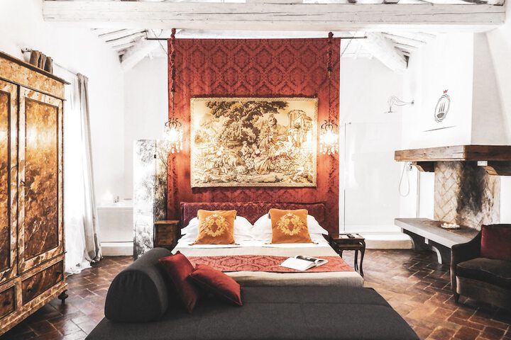 Room 26 of 70