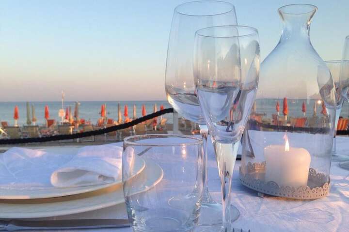 Dining 29 of 66