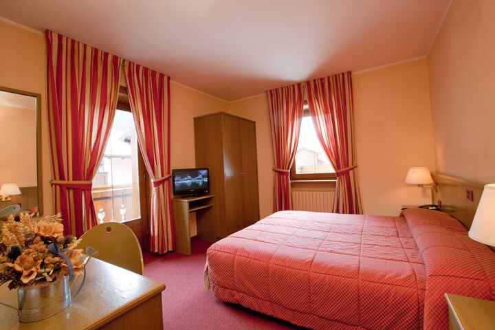 Room 4 of 20