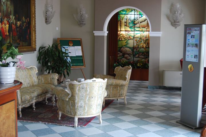 Lobby sitting area
