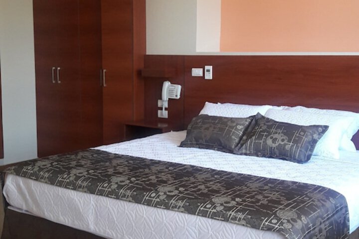 Room 11 of 47