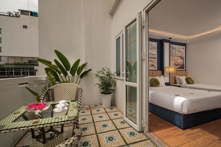 Room 9 of 64